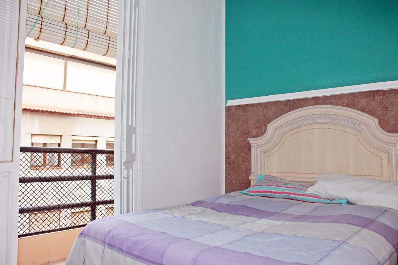 Habitacion Con Terraza En Alicante Eksteriør bilde