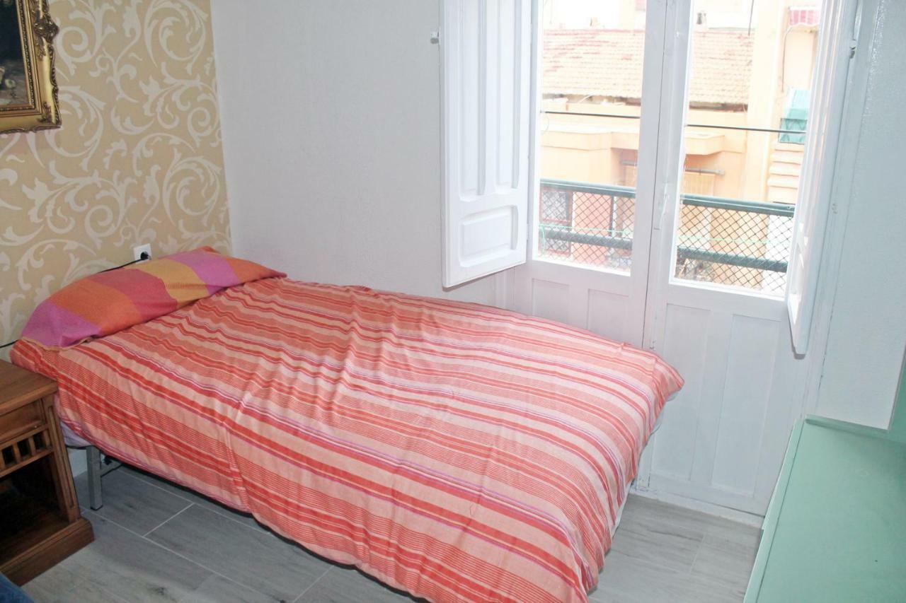 Habitacion Con Terraza En Alicante Eksteriør bilde